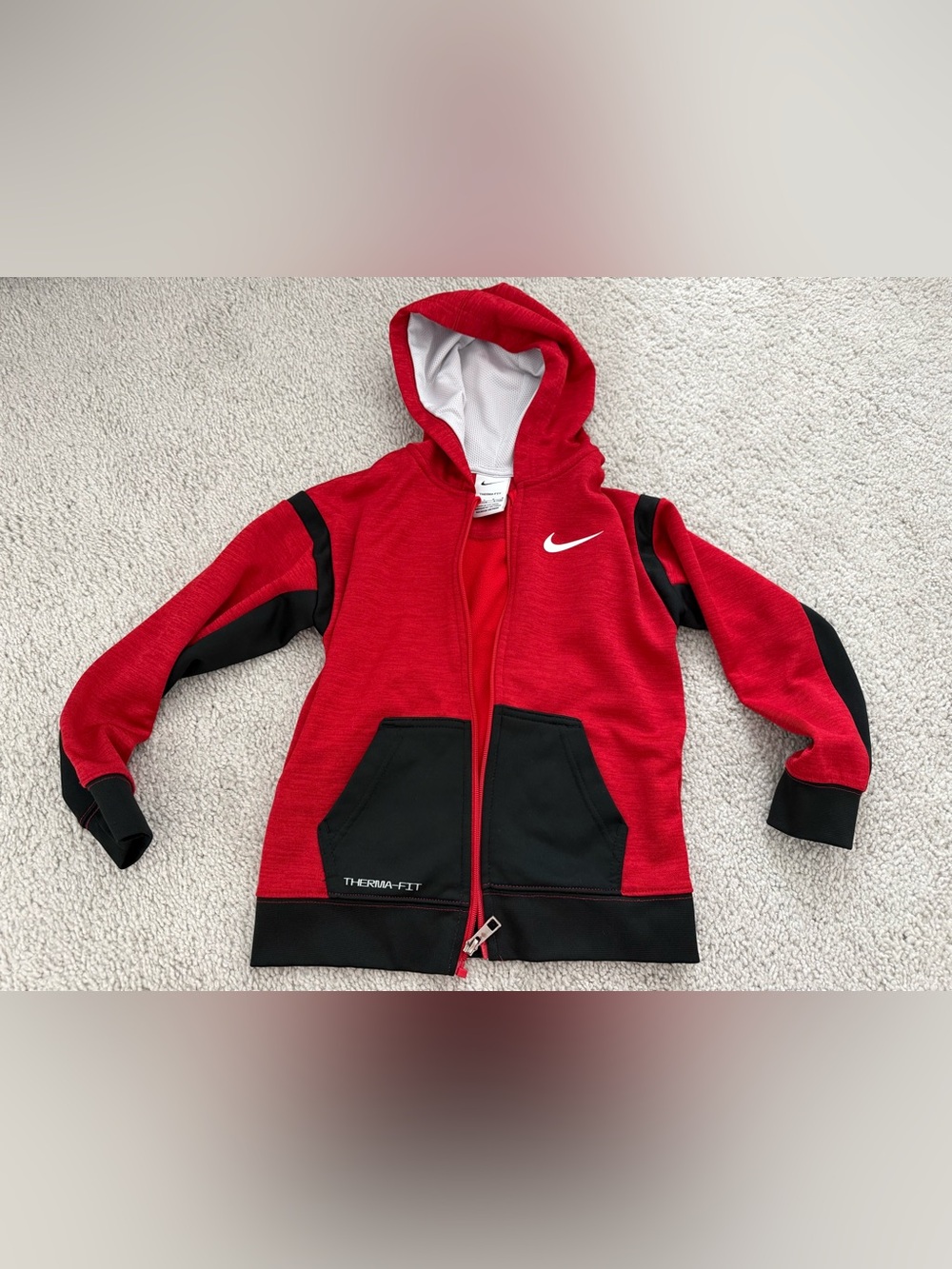 Boys Nike Red and Black Kids Hooded Therma-FIT Zip Jacket Size 7